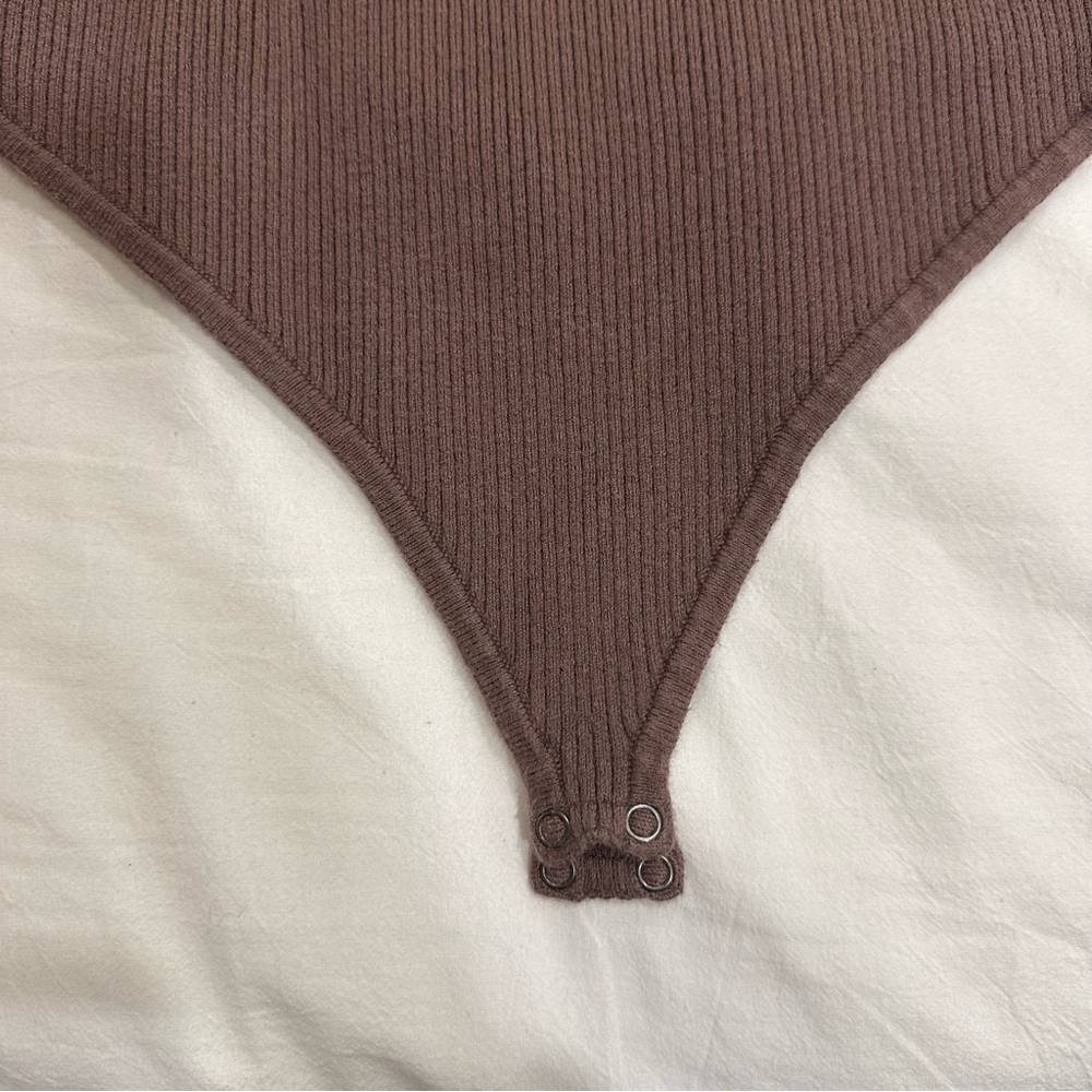 Abercrombie & Fitch Ribbed Brown Top ( Cotton Blend) - Picture 2 of 6